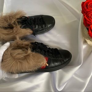 gucci slip ons with fur